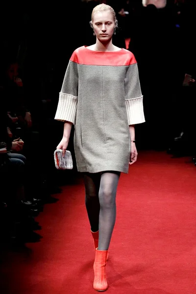 Look 27